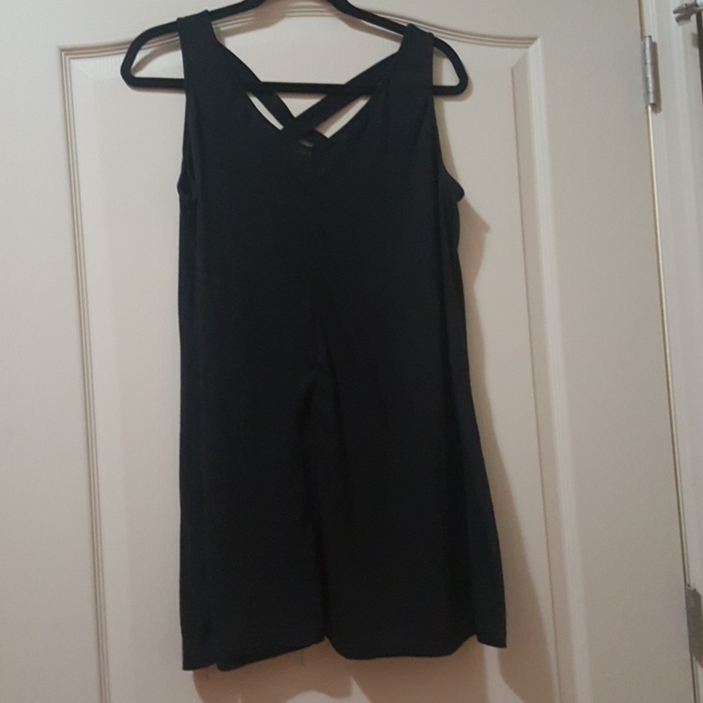 Black flowy sleeveless tank